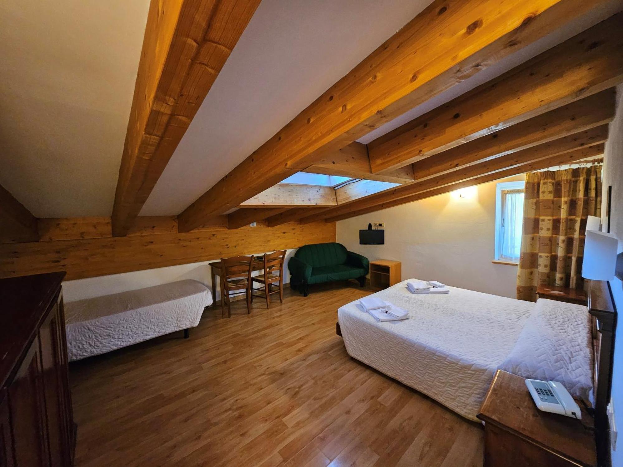 Park Hotel Sacro Cuore Cavalese Eksteriør billede