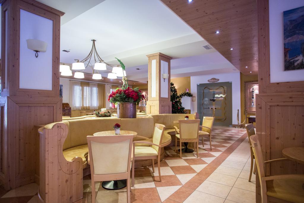 Park Hotel Sacro Cuore Cavalese Eksteriør billede